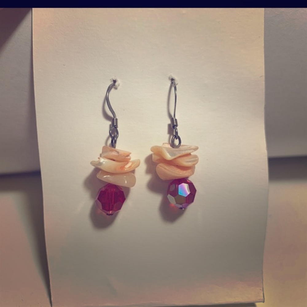 Shell Earring and Necklace Set